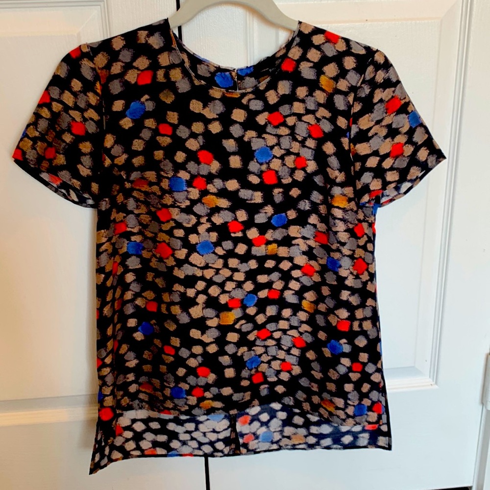 Boss top- size XS. Vibrant multicolor. Dress up or-down.